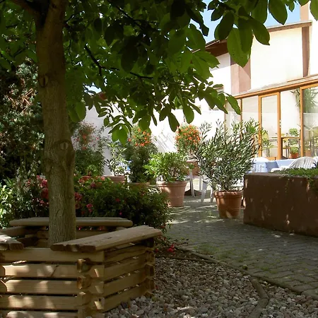 Hotell Gesellschaftshaus 2*