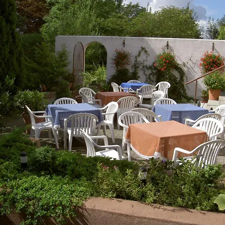 Gesellschaftshaus Bergen Auf Rugen