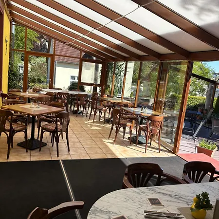 Gesellschaftshaus Bergen Auf Rugen